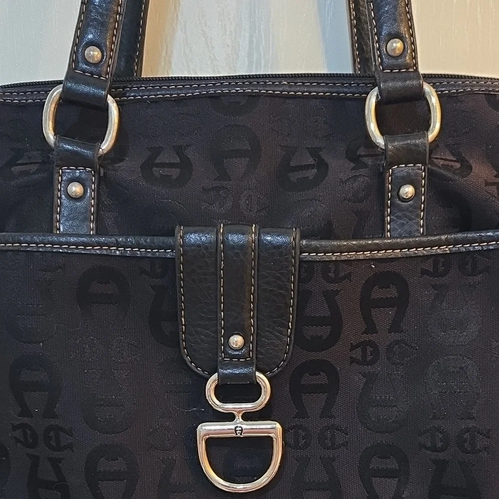 Etienne Aigner Signature Black shoulder Purse Bag Tote